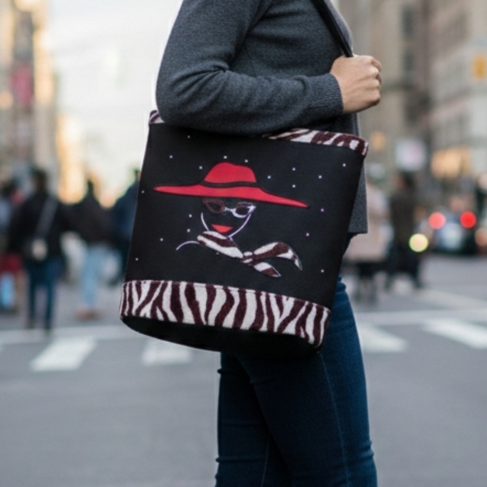 Chic Noir Lady In Red Zebra Trim Structured Tote